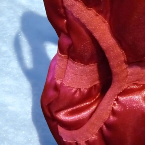 DKNY Children's Puffer Jacket Size Small (Size 6) with Pockets - Picture 5 of 10